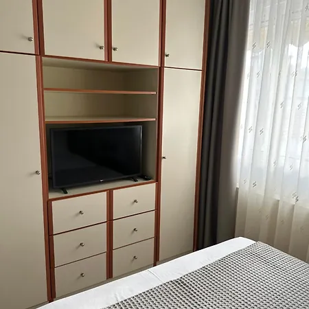 Euphoria Apartman *